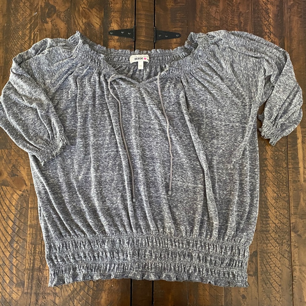 Loose Fit 1X Half sleeve gray very comfy blouse!!